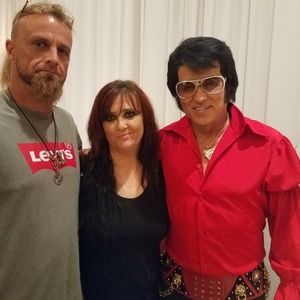 Meet your Posher, Larry